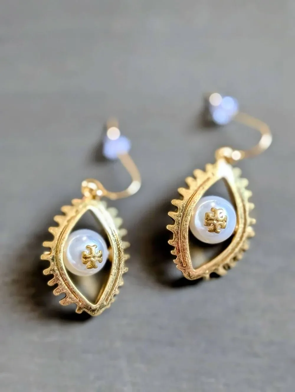 TORY BURCH Asymmetrical Gold Pearl Evil Eye Logo Drop Earrings
